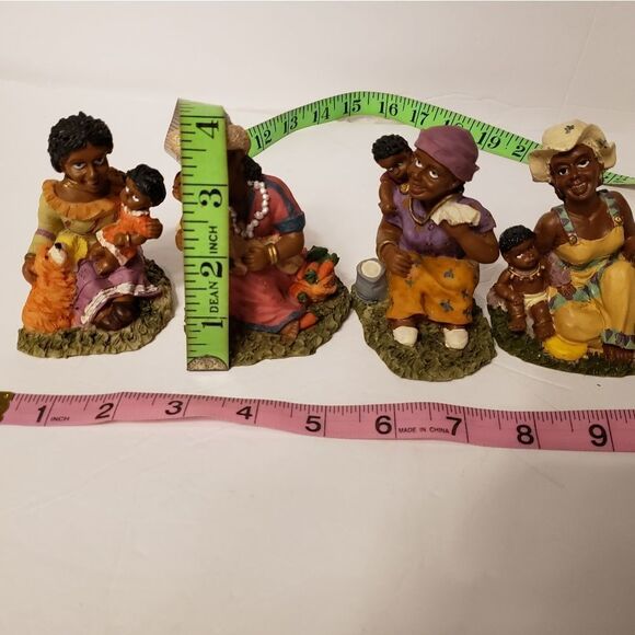 African American Moms w/Thier Children Figurines - Picture 10 of 10